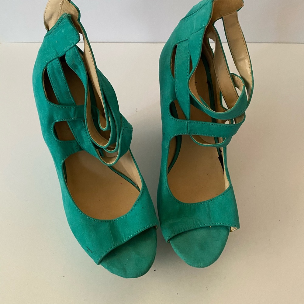 Women’s shoes